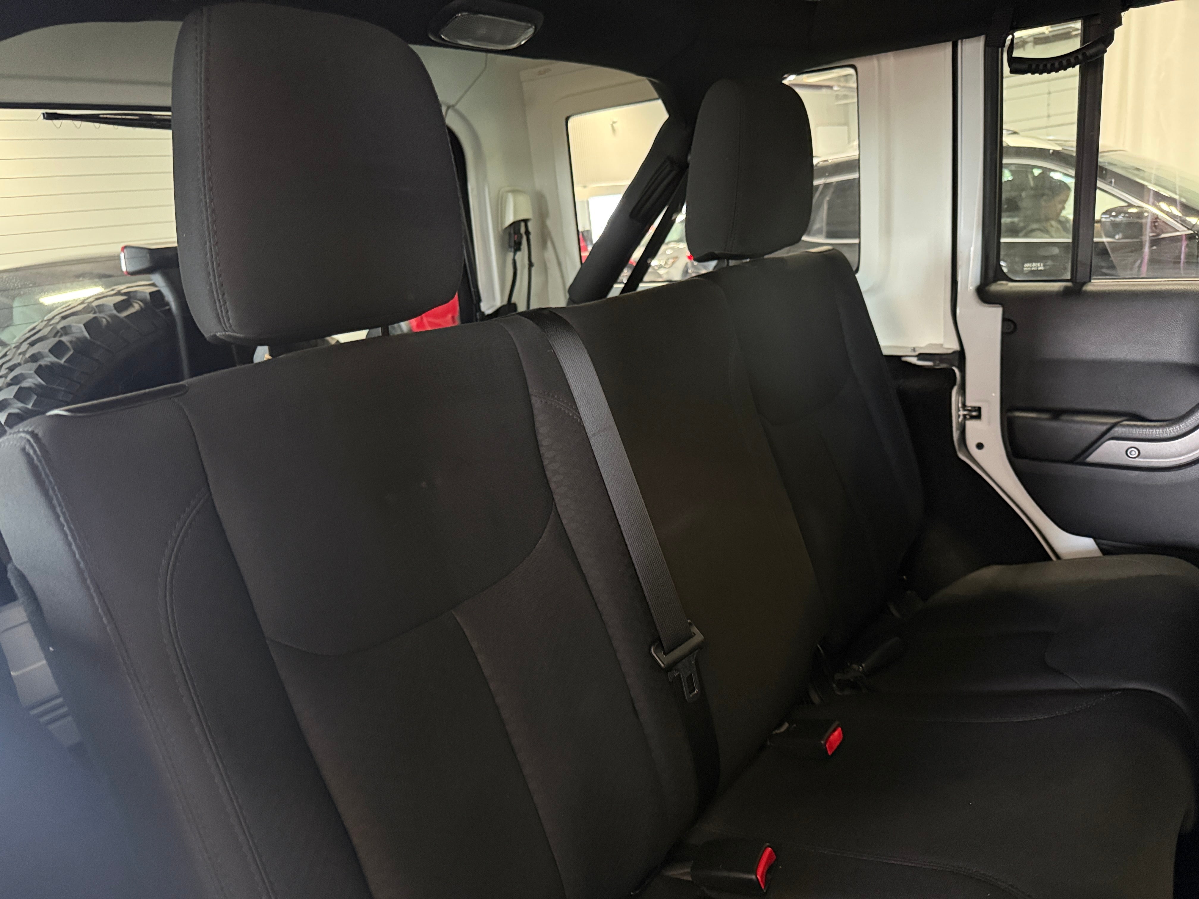 jeep wrangler jk unlimited 2018 1C4BJWDG4JL908726 image jeep wrangler jk unlimited 2018 1C4BJWDG4JL908726 image